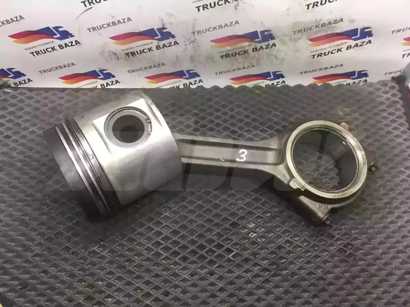 Поршень к Scania  2004
