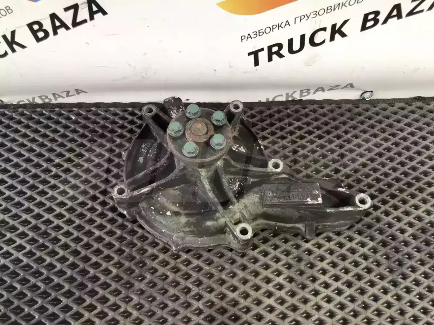 Помпа к Renault Premium 2002