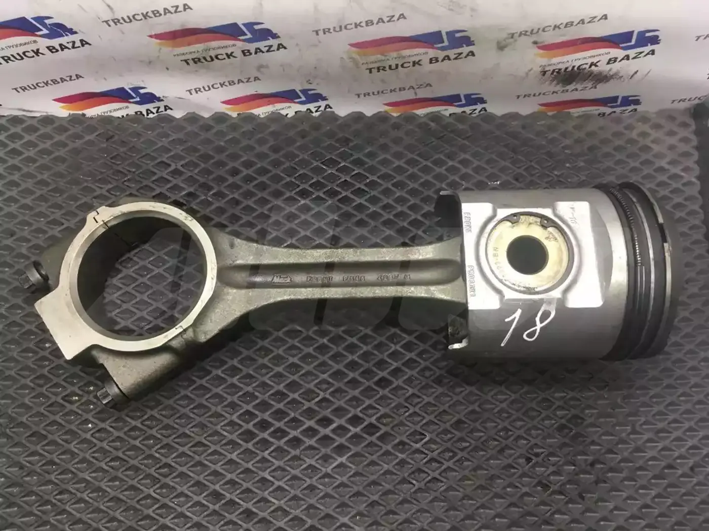 Поршень к Renault Magnum 2001