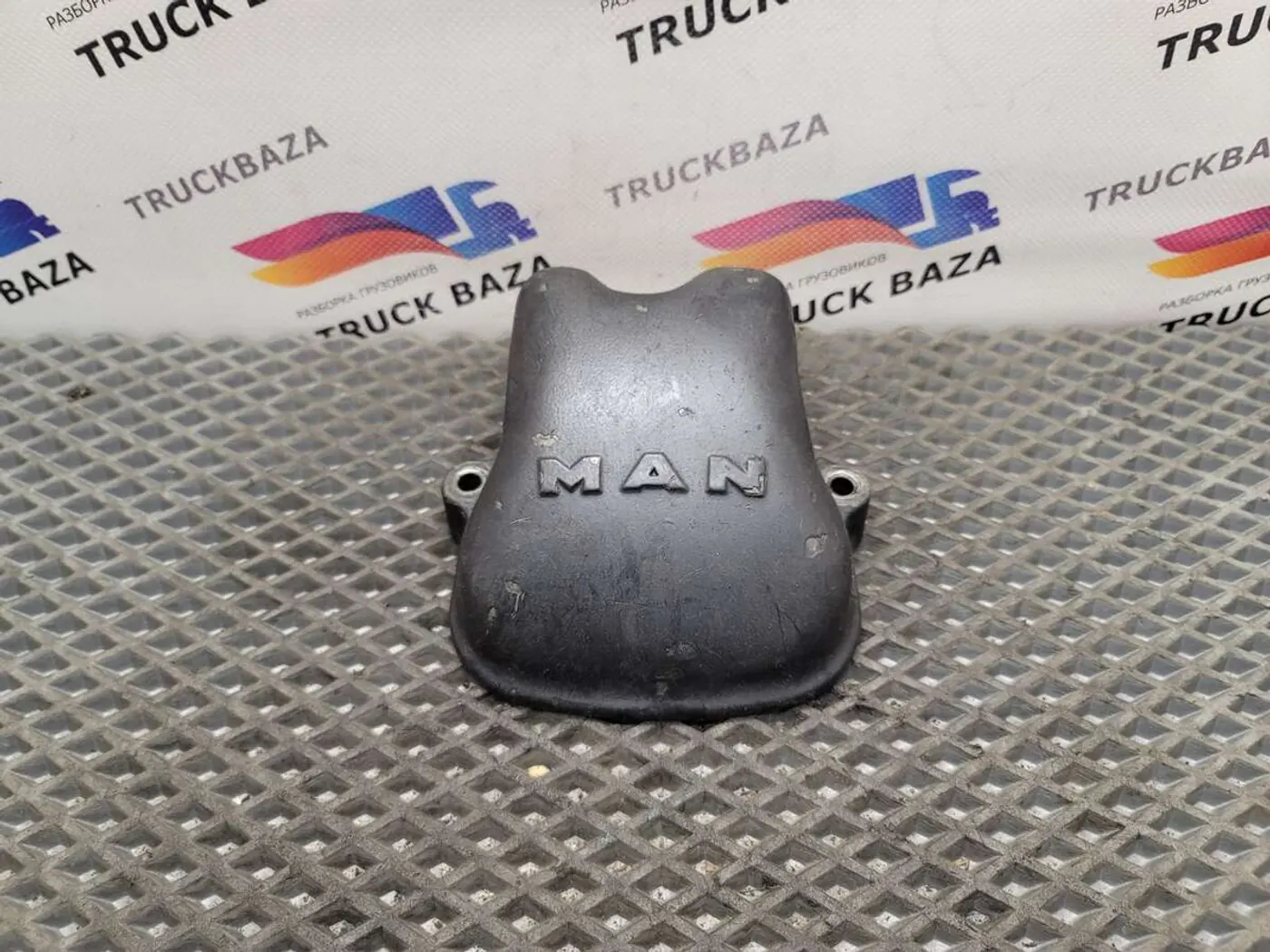 Крышка багажника к MAN  1986
