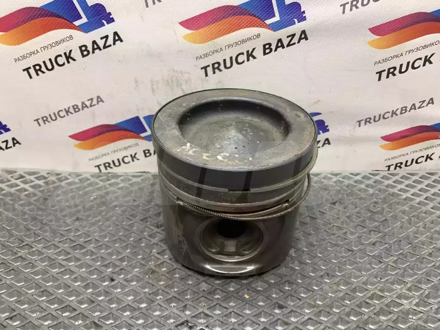 Поршень к Mercedes-Benz Actros 1996