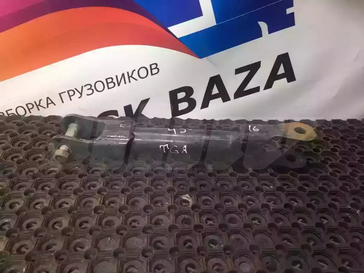 Стойка задняя к MAN TGX 2000