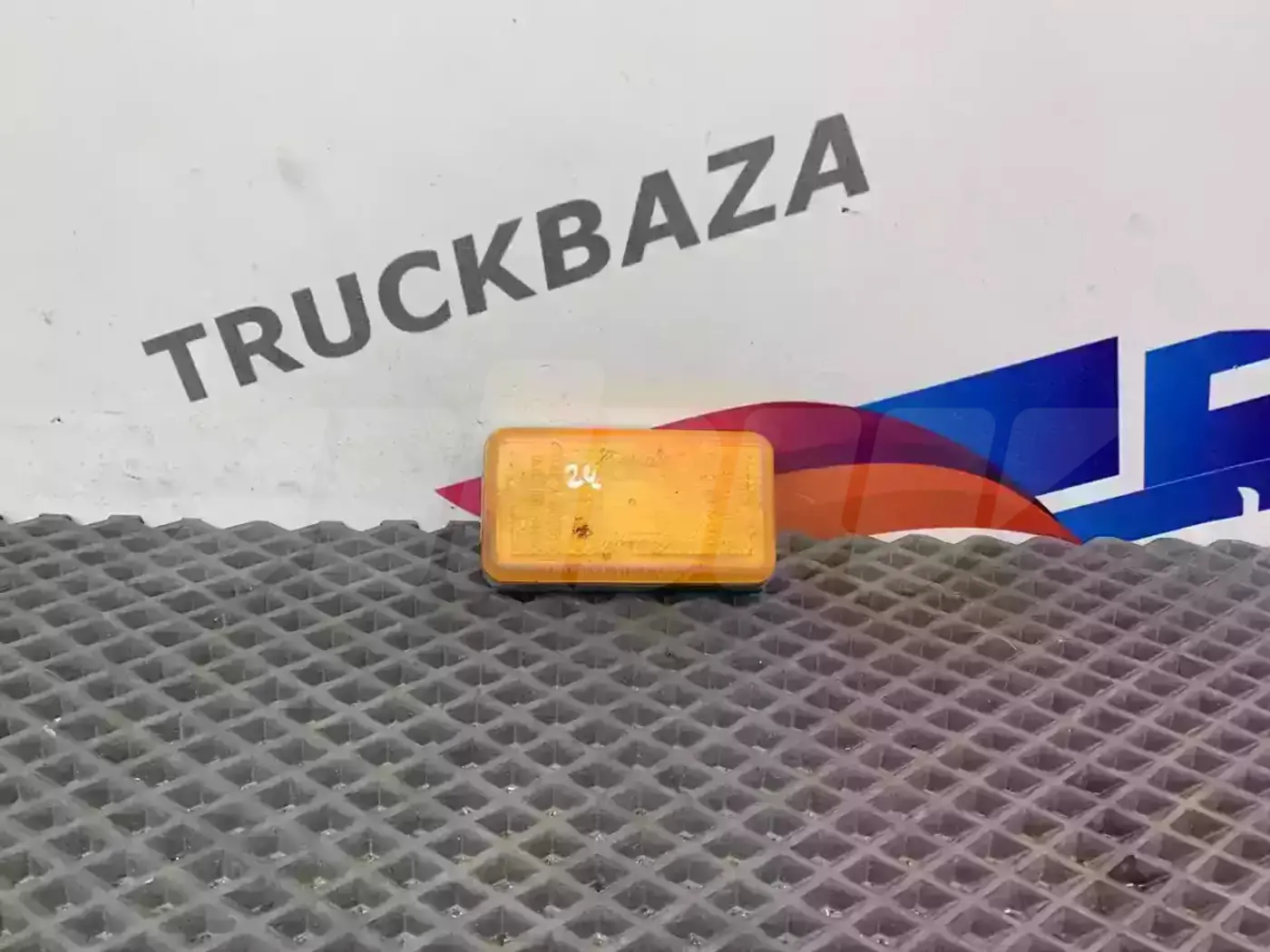 Светоотражатель (катафот) к Scania  2004