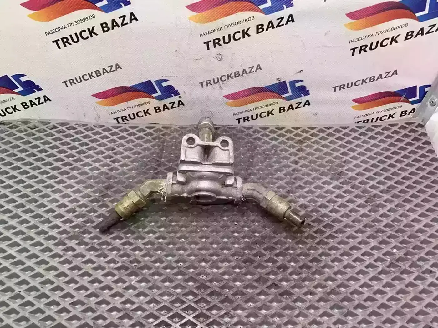 Впускные и выпускные клапаны к Scania  1995