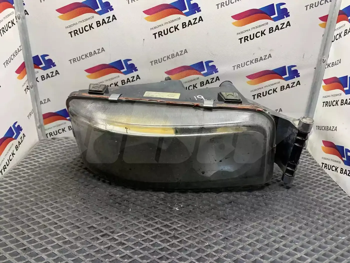 Фара левая к MAN TGA 2000