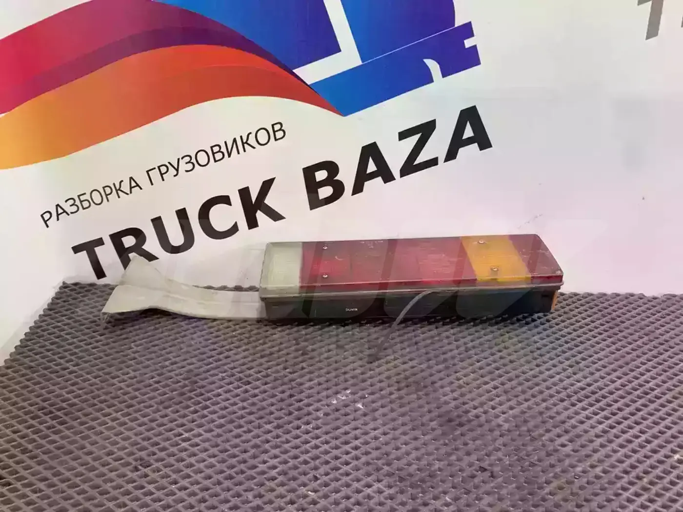 Фонарь задний левый к IVECO Stralis 2002