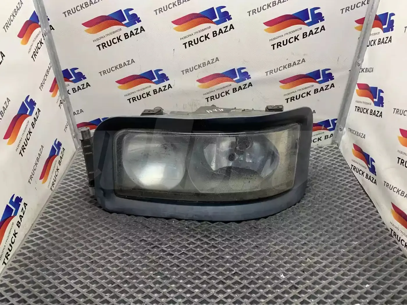 Фара левая к MAN TGA 2000