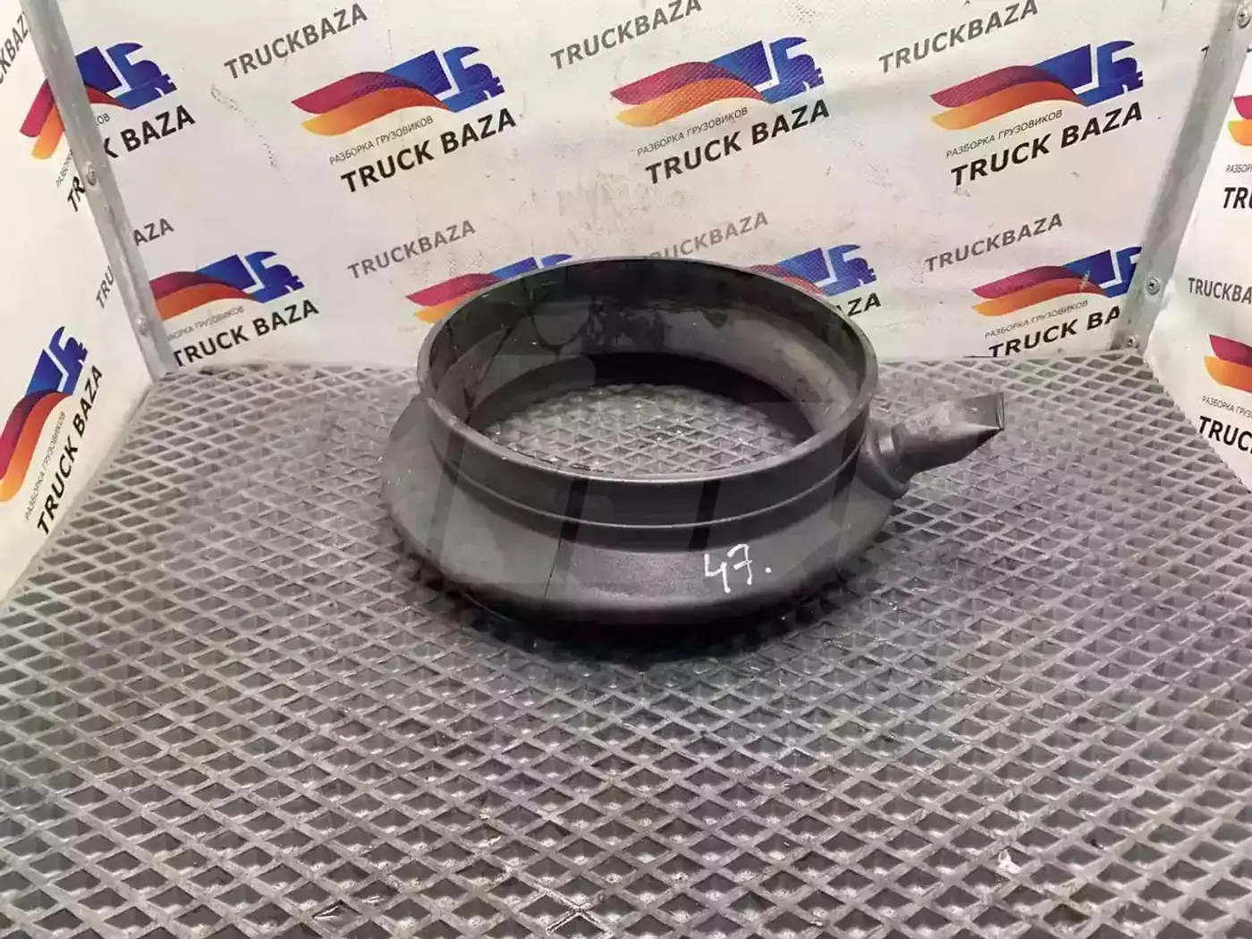 Патрубок к Mercedes-Benz Axor 2001