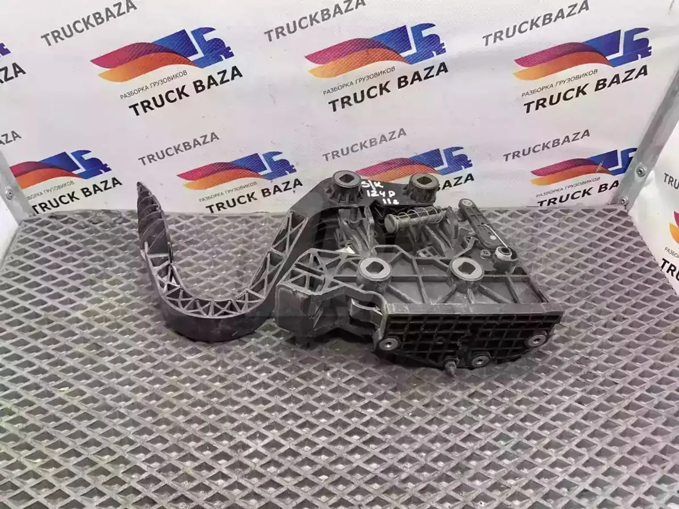 Педаль к Scania  2004