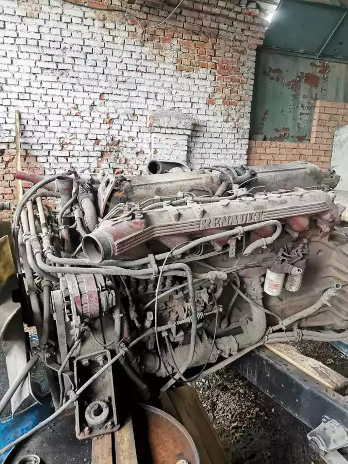 Двигатель к Renault Magnum 1999