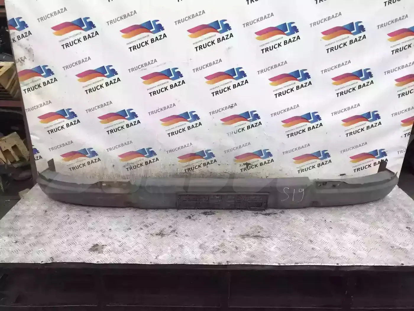 Усилитель бампера к Scania  2008