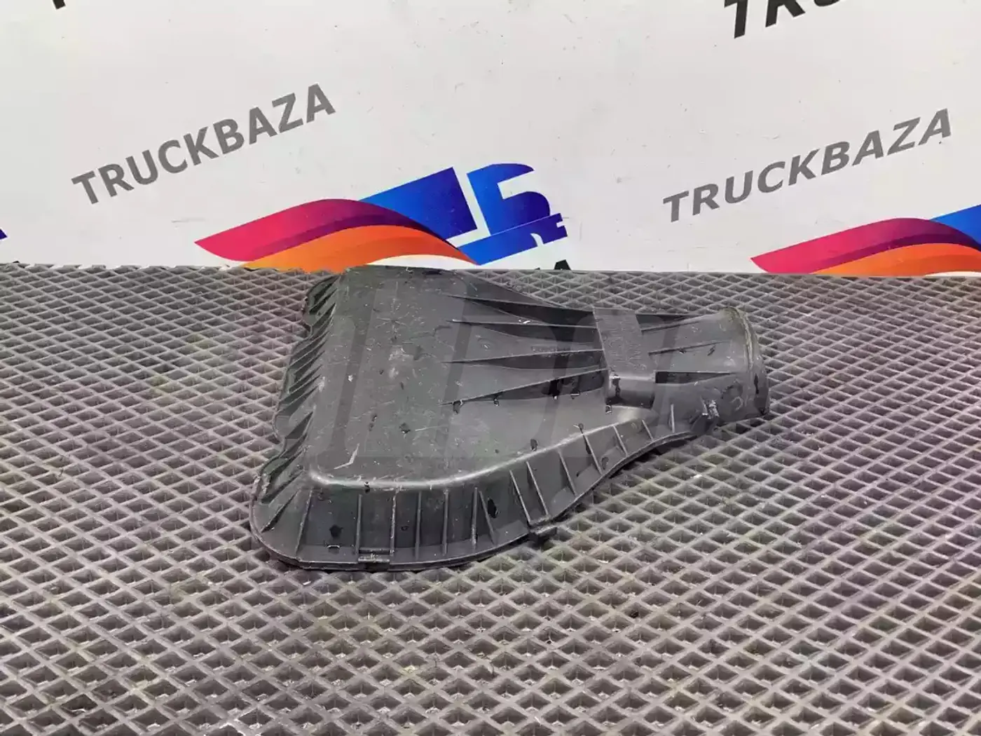 Кожух к Scania  2004
