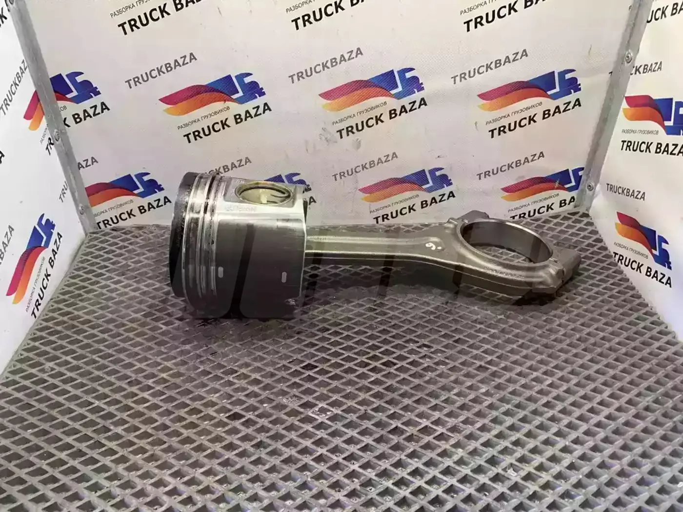 Поршень к Mercedes-Benz Actros 2002