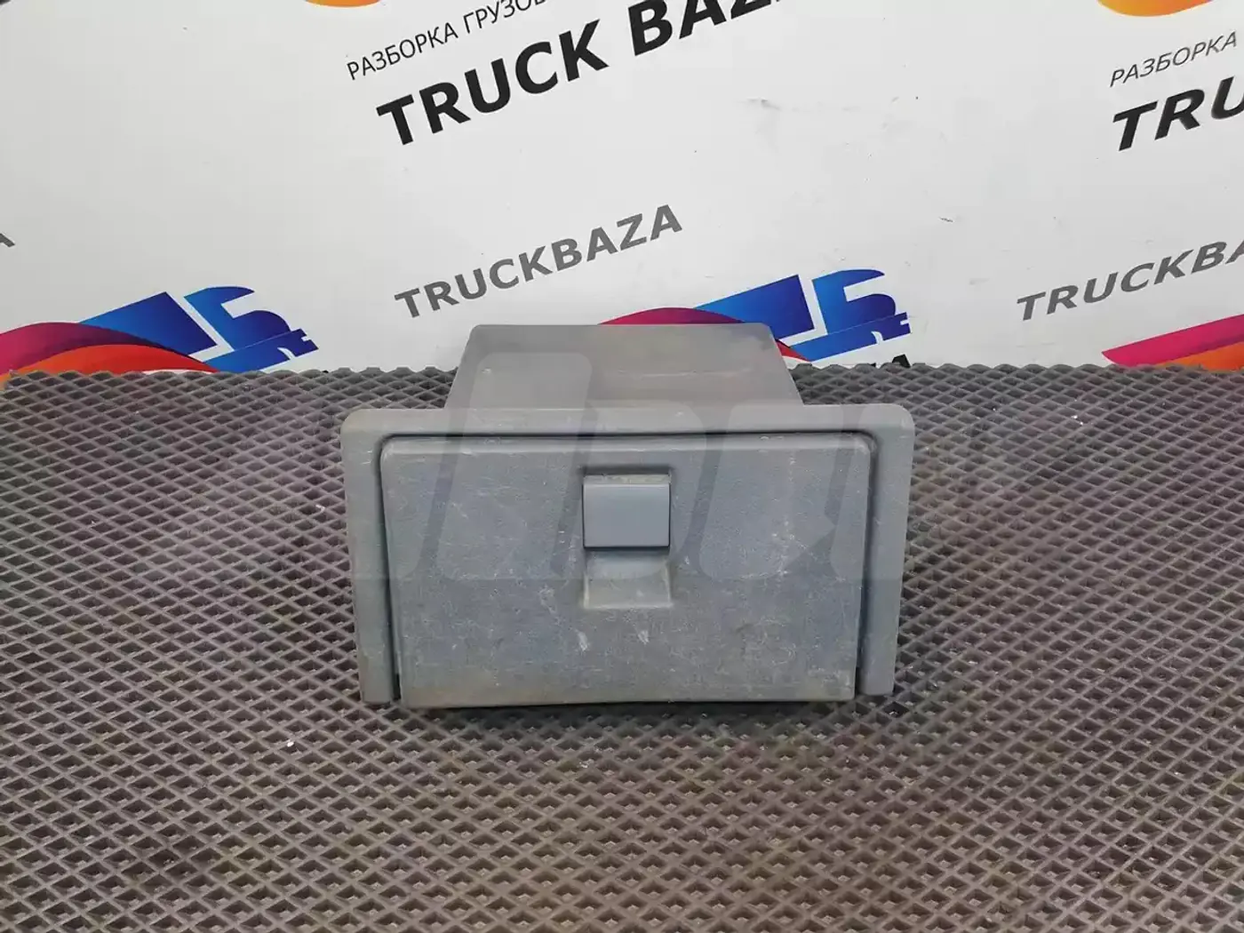 Бардачок к IVECO Stralis 2002