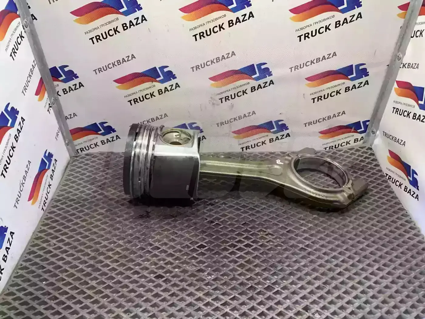 Поршень к Mercedes-Benz Actros 2002