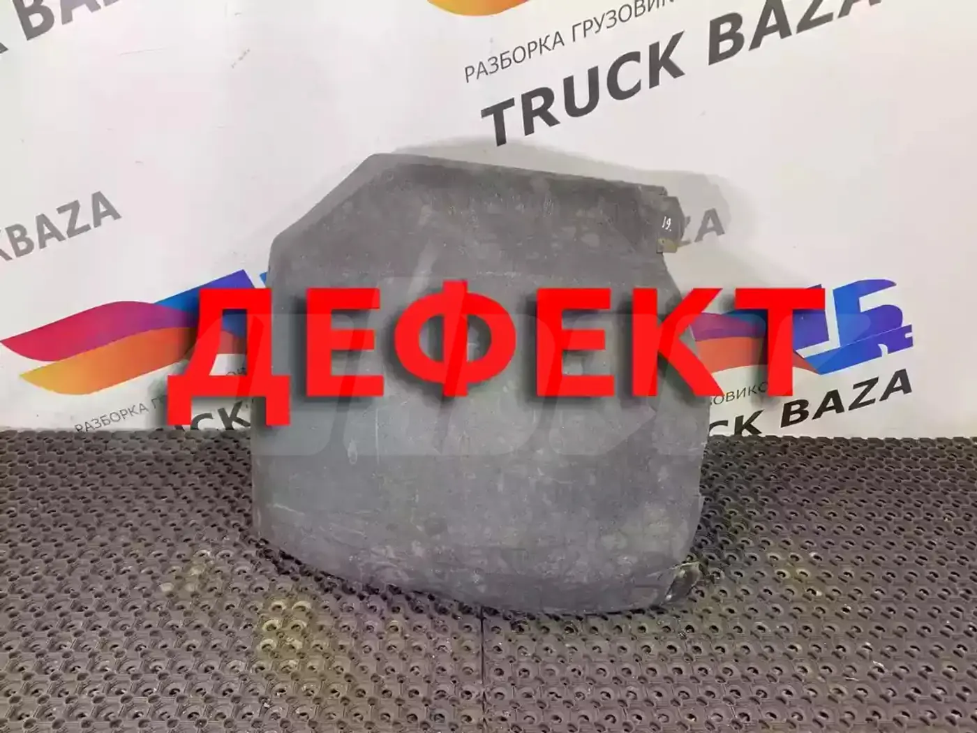 Крыло переднее левое к Renault Magnum 2001