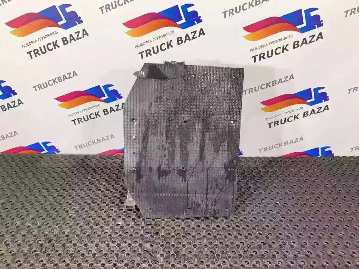 Брызговики к Scania  2004
