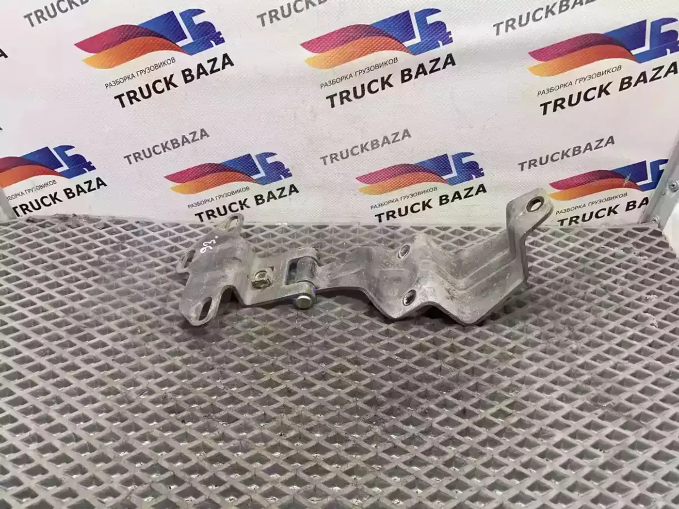 Петли к MAN TGX 2000