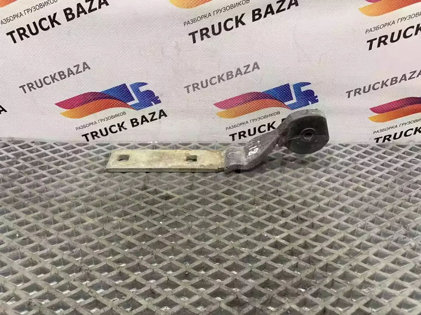 Петли к Mercedes-Benz Actros 2008