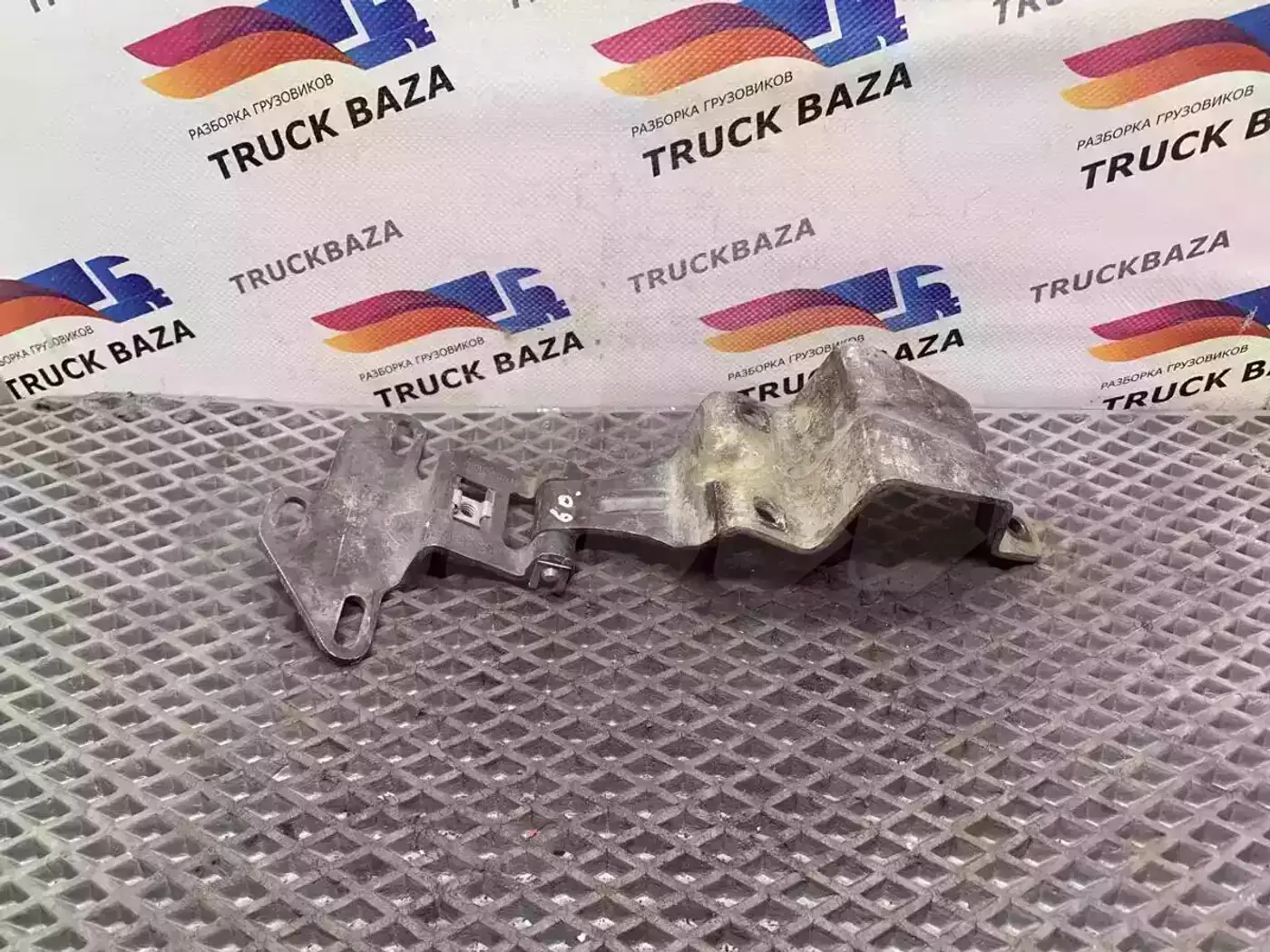 Петли к MAN TGX 2000