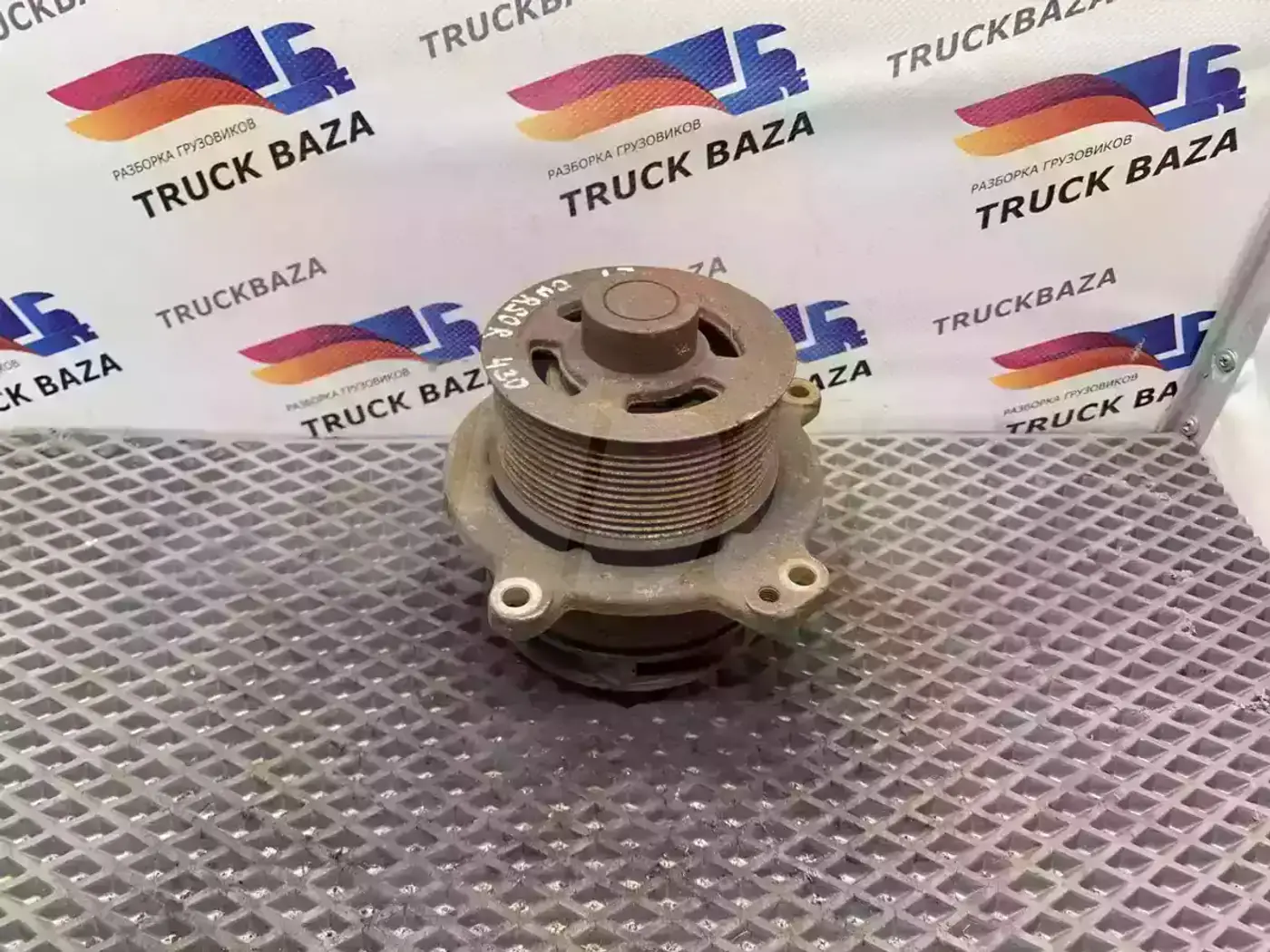 Помпа к IVECO Stralis 2012
