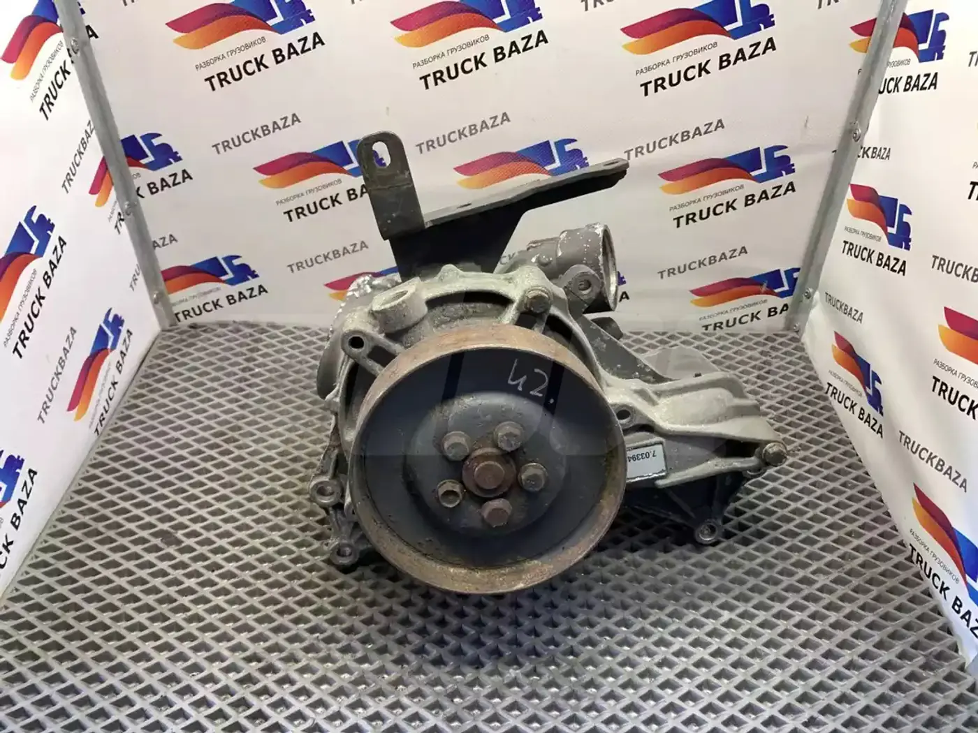 Помпа к Renault  2016