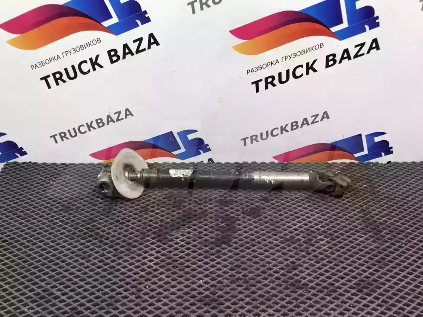 Рулевой карданчик к Mercedes-Benz Axor 1996
