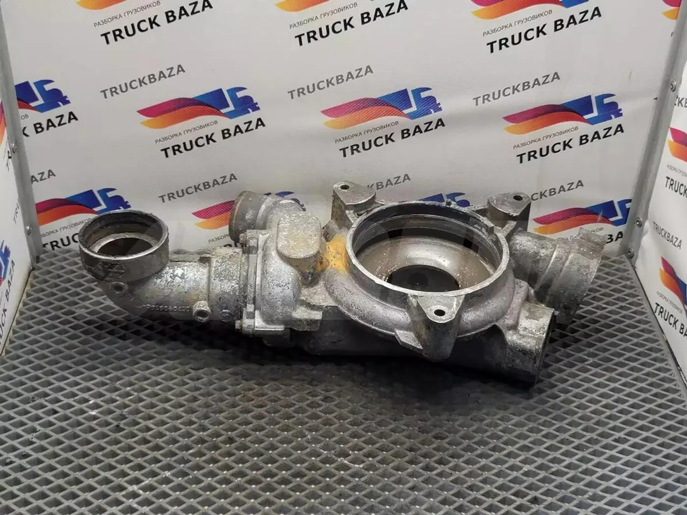 Помпа к Renault Premium 1996