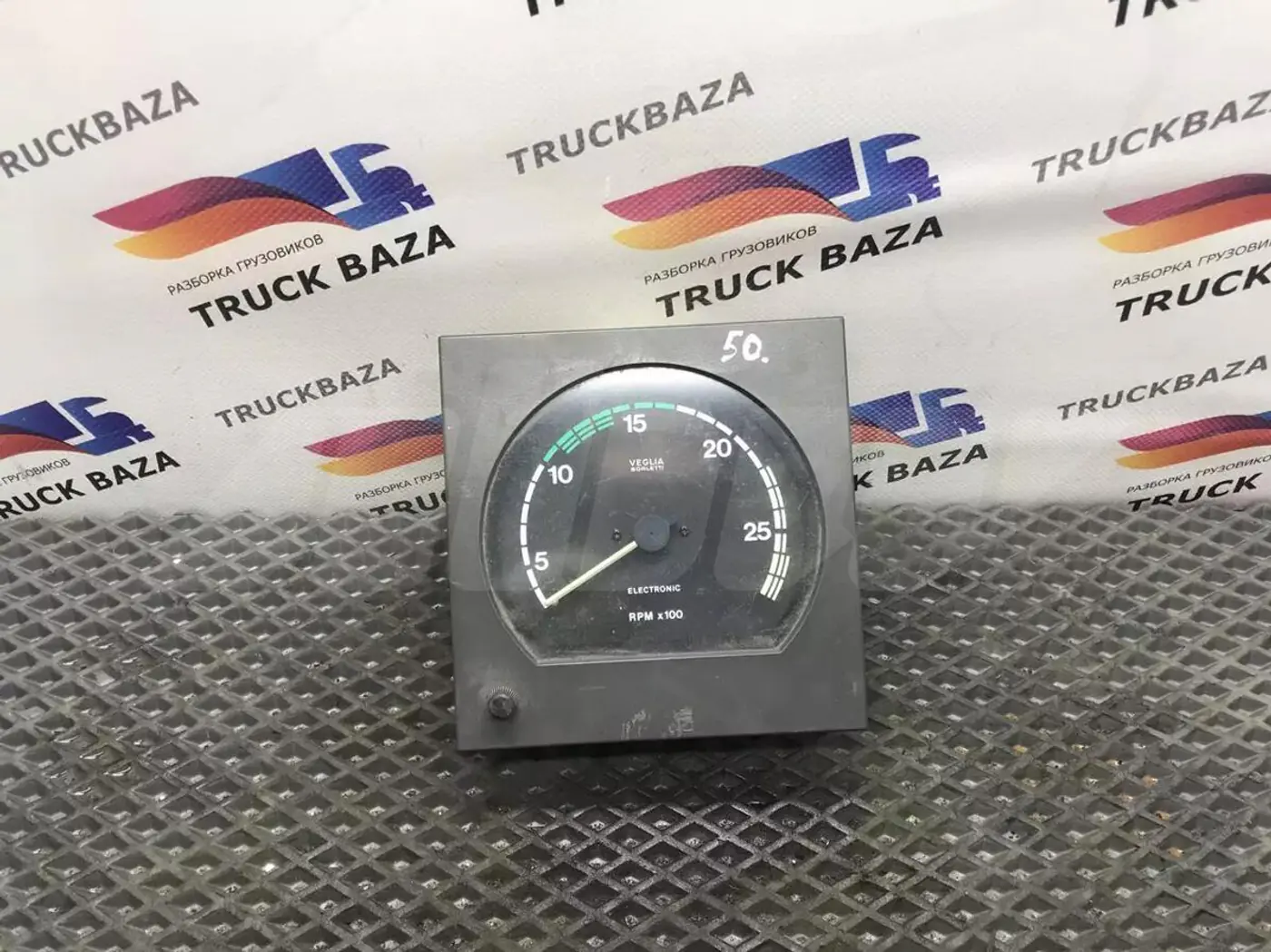 Тахометр к IVECO EuroTrakker 1991