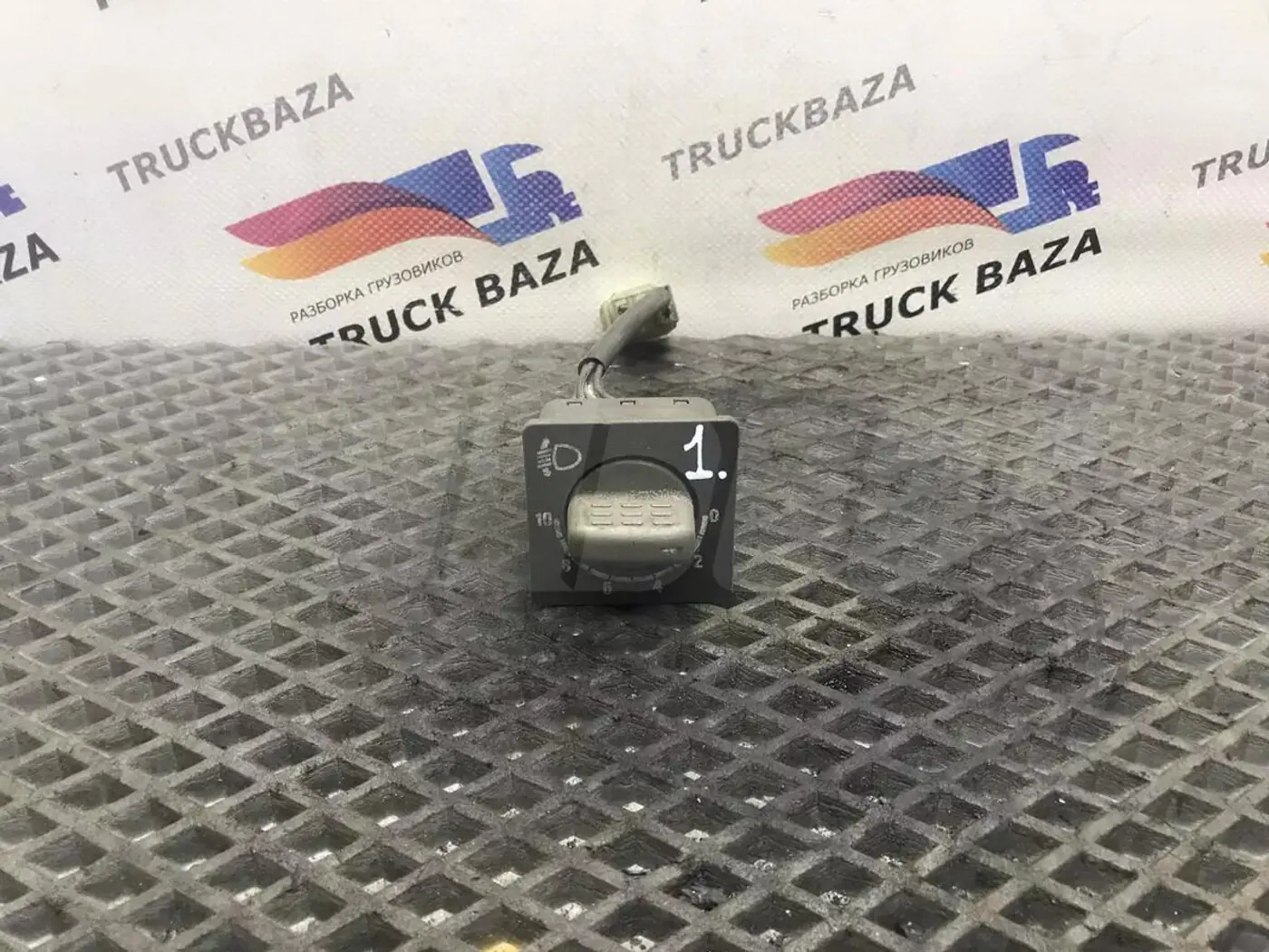 Кнопка  к IVECO EuroTech 1993