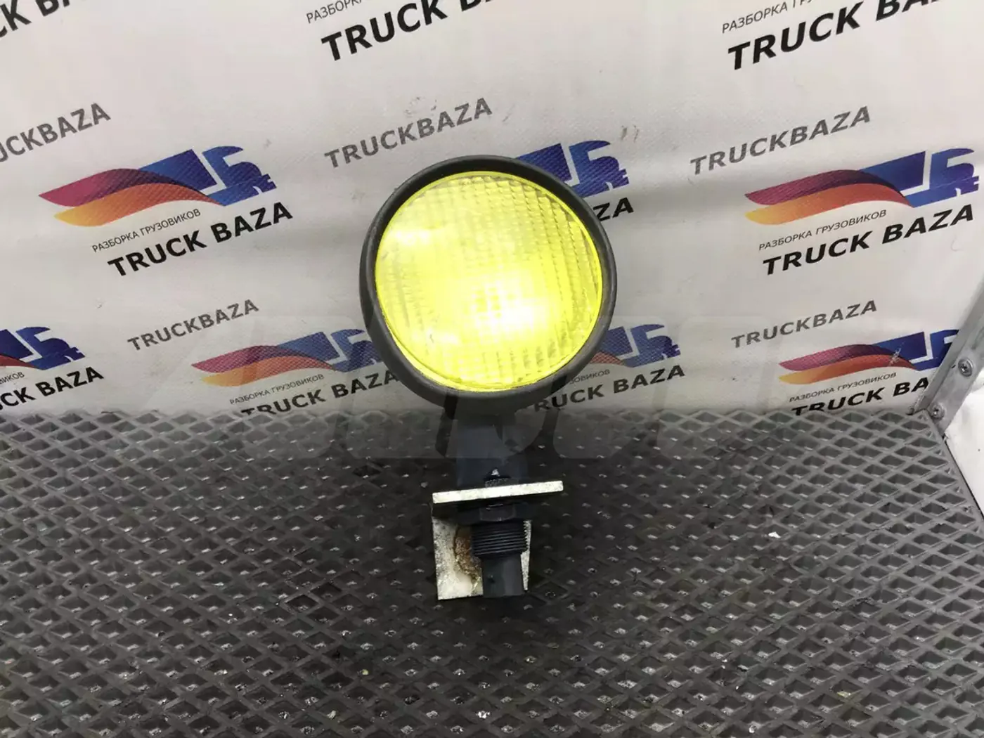 Фара левая к IVECO Stralis 2002