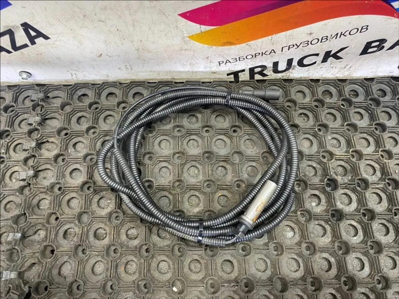 Датчик ABS к Mercedes-Benz Actros 2002