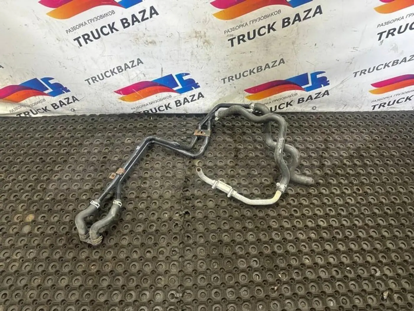 Патрубок к Mercedes-Benz Axor 2004