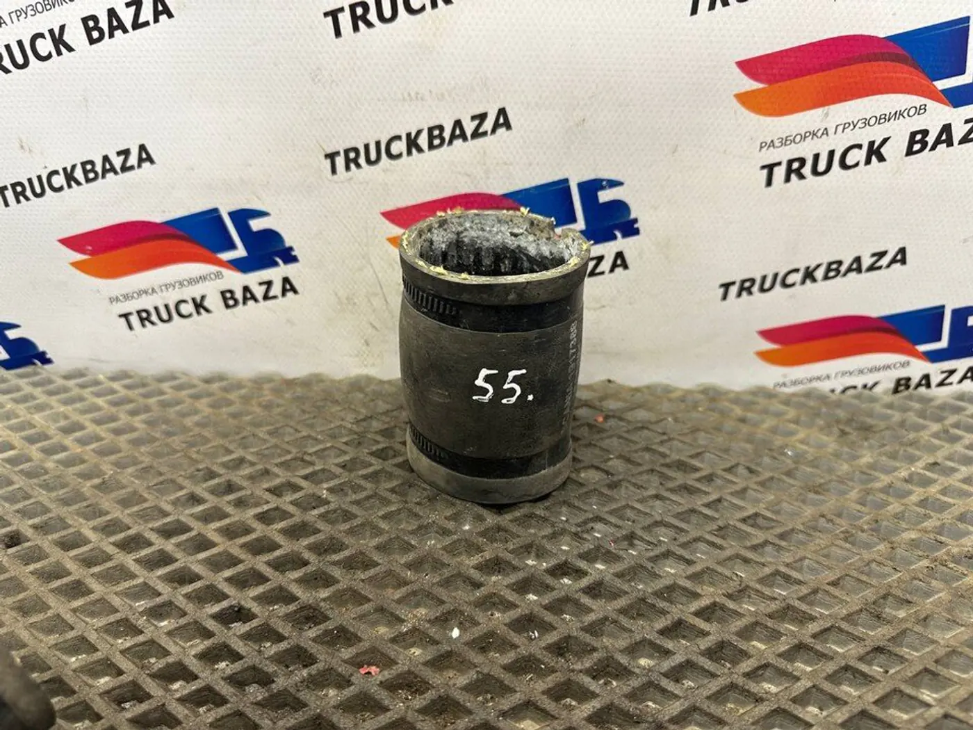 Патрубок к Scania  2004
