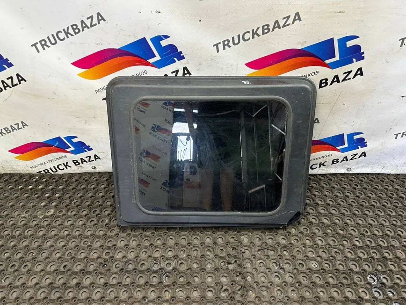 Люк к Scania  2004