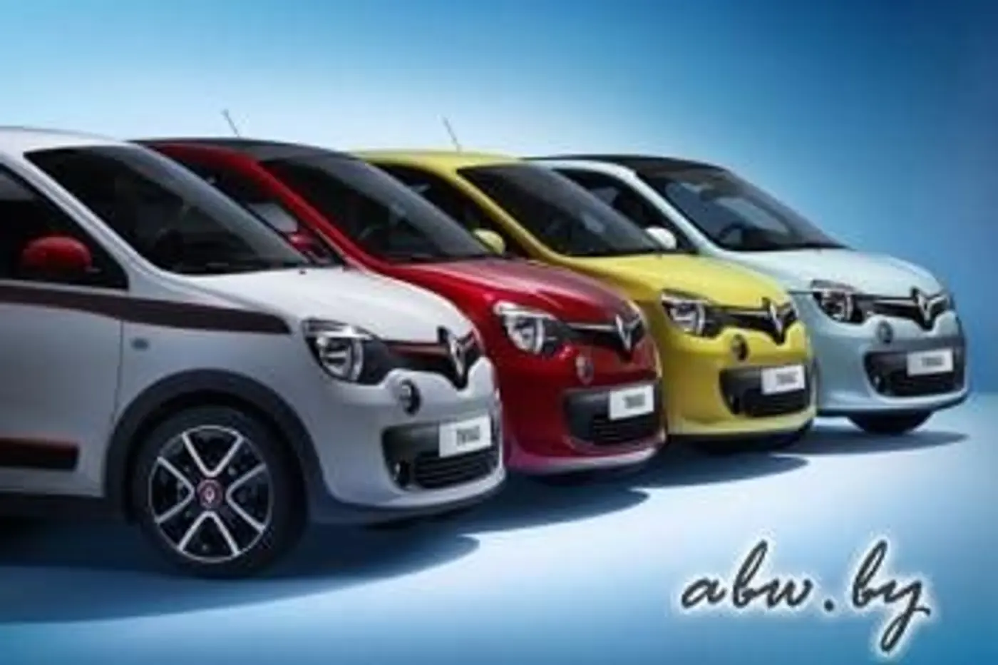 Новый Twingo с двигателем в корме!