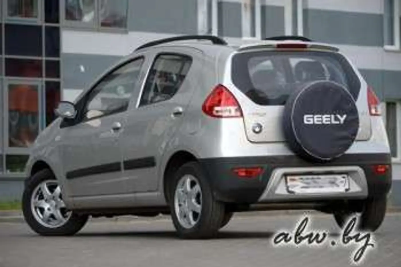 Geely LC Cross: а он тех денег стоит?
