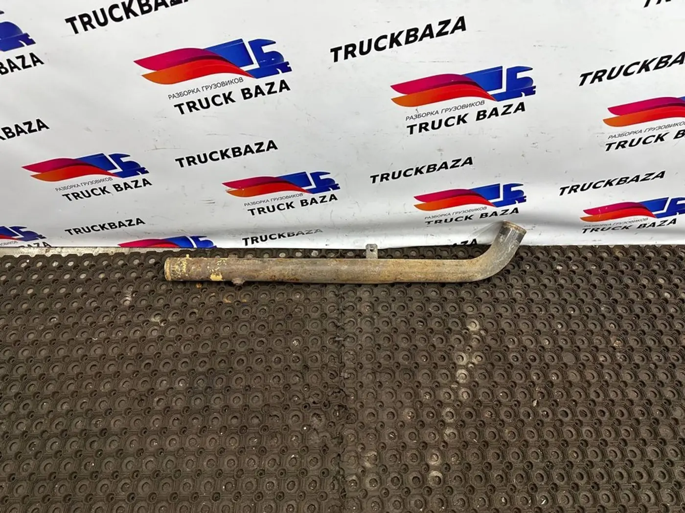 Патрубок к Scania  2004