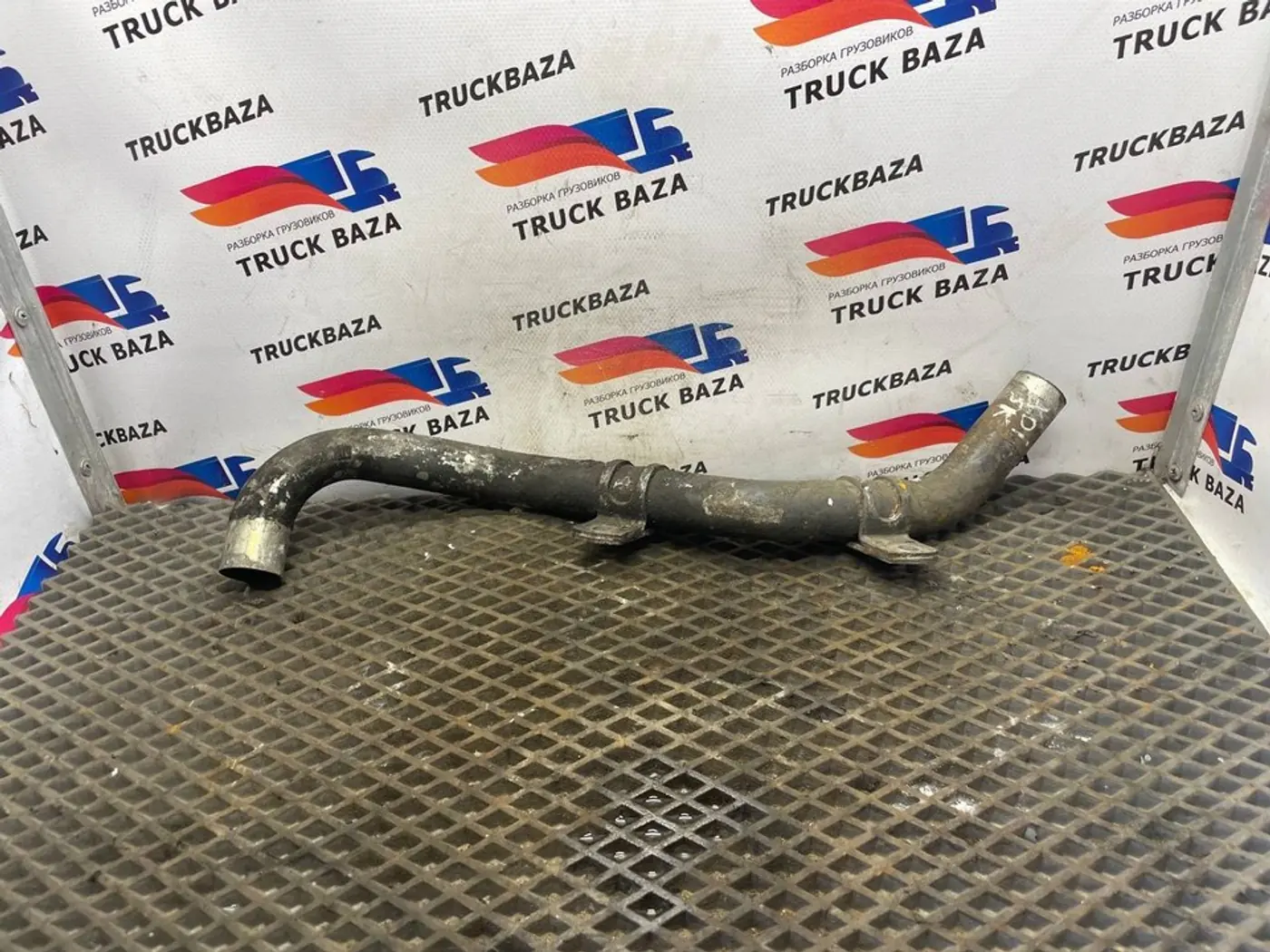 Патрубок к Scania  2004