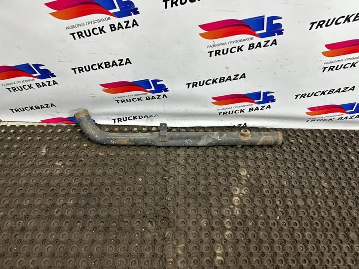Патрубок к Scania  2004