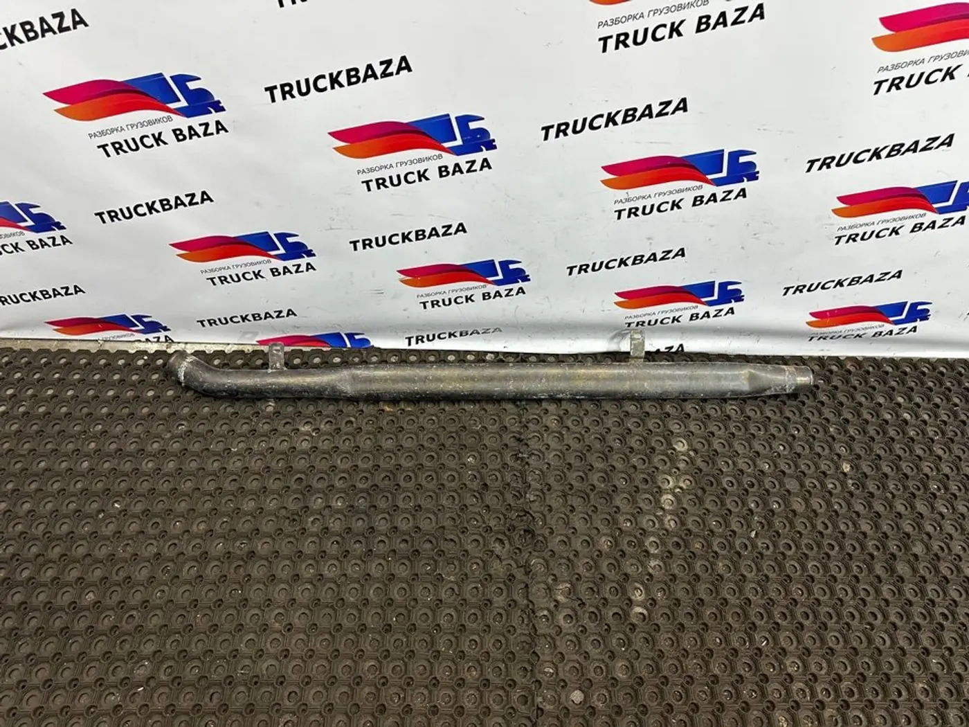 Патрубок к Scania  2004