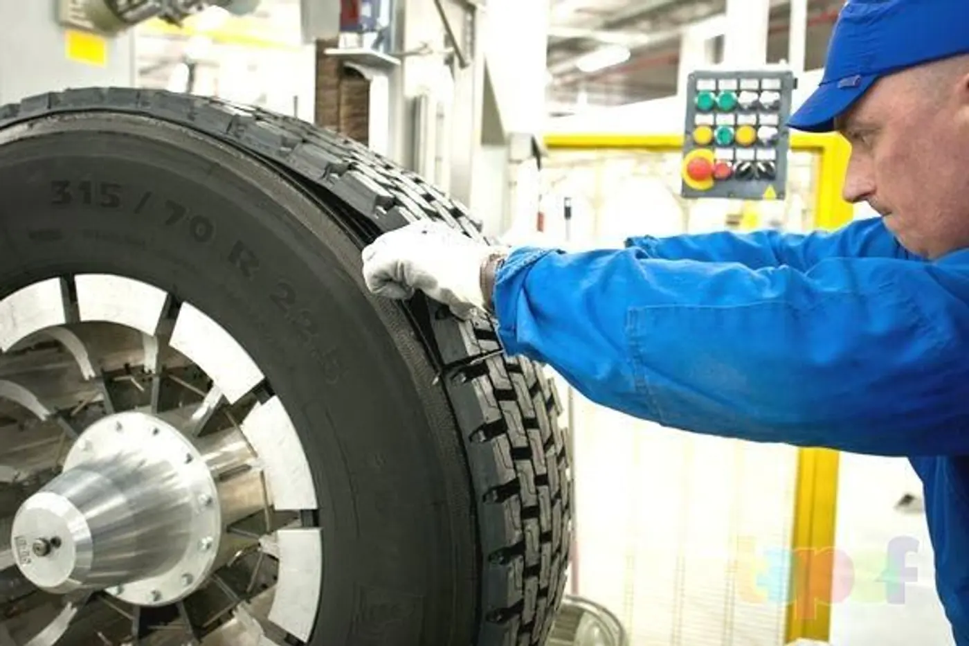 Michelin приступила к производству восстановленных грузовых шин Kormoran Retread в России