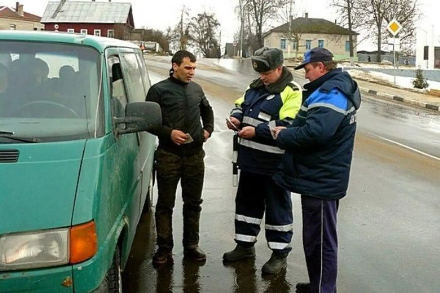Можно ли ездить на автомобиле с документами предыдущего владельца?