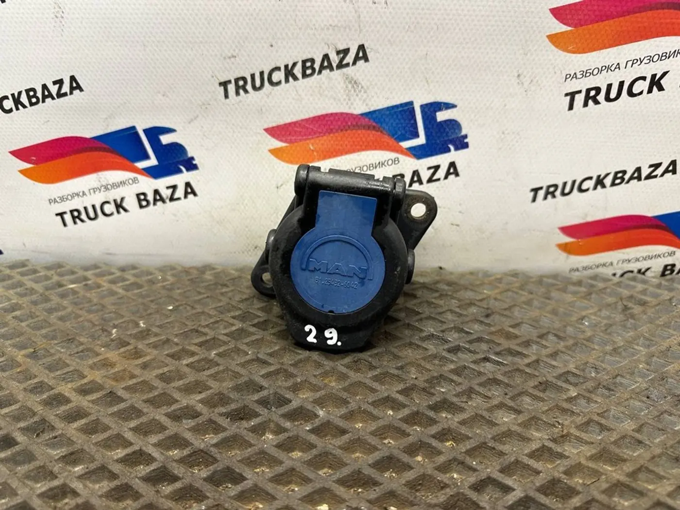Молдинг (накладка) к MAN TGX 2000