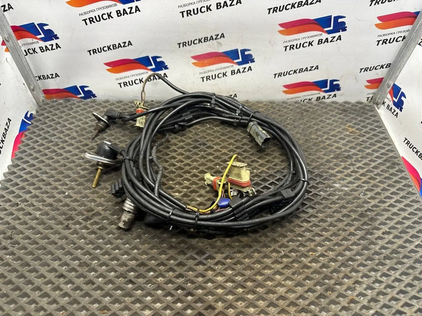 Проводка к Scania  2004