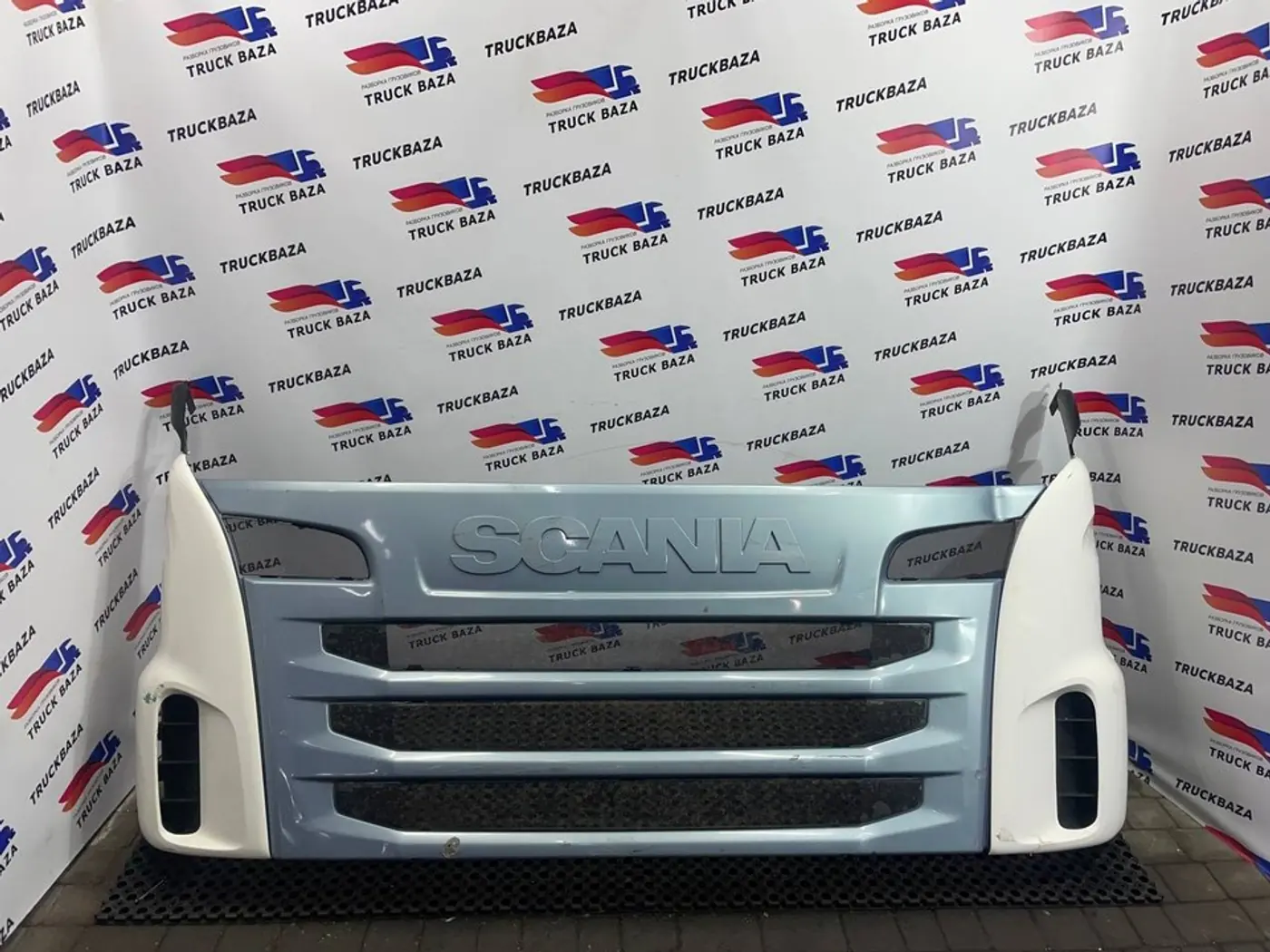 Капот к Scania  2011
