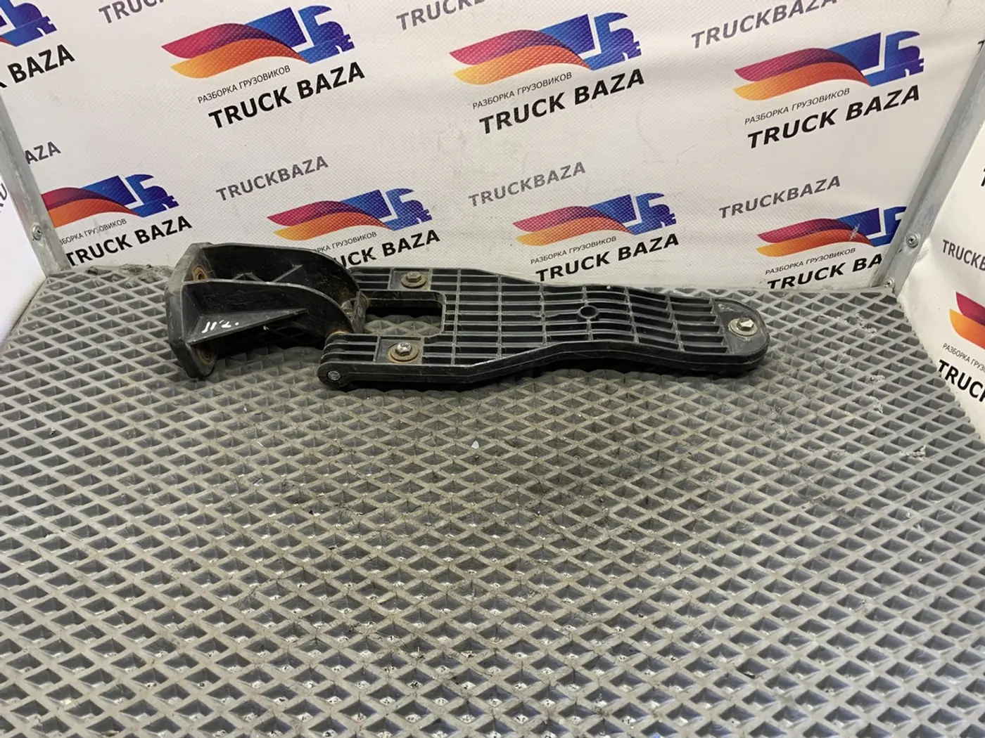 Петли к Renault Premium 2005