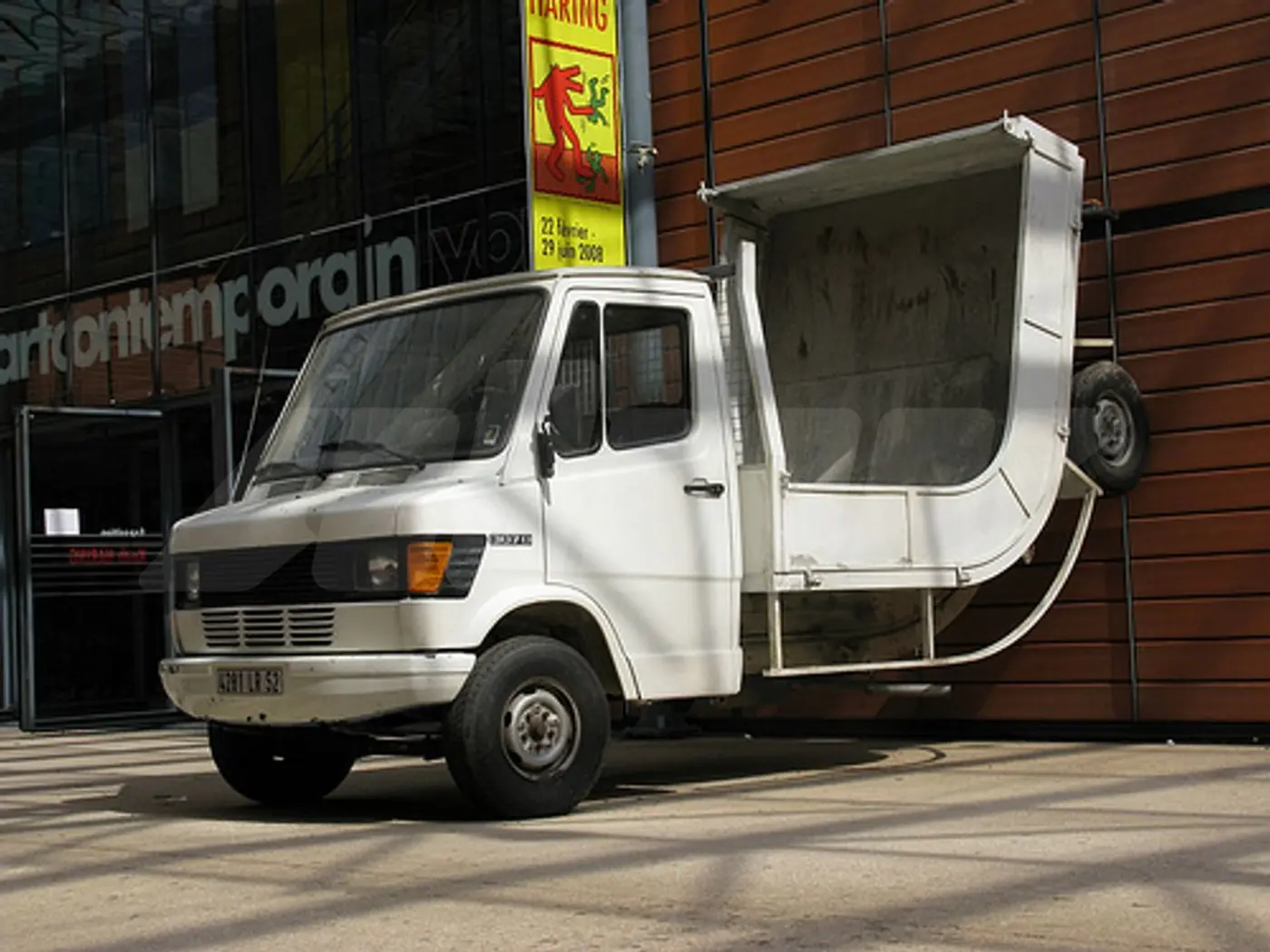 Насос гидроусилителя руля к Mercedes-Benz 308D 1994