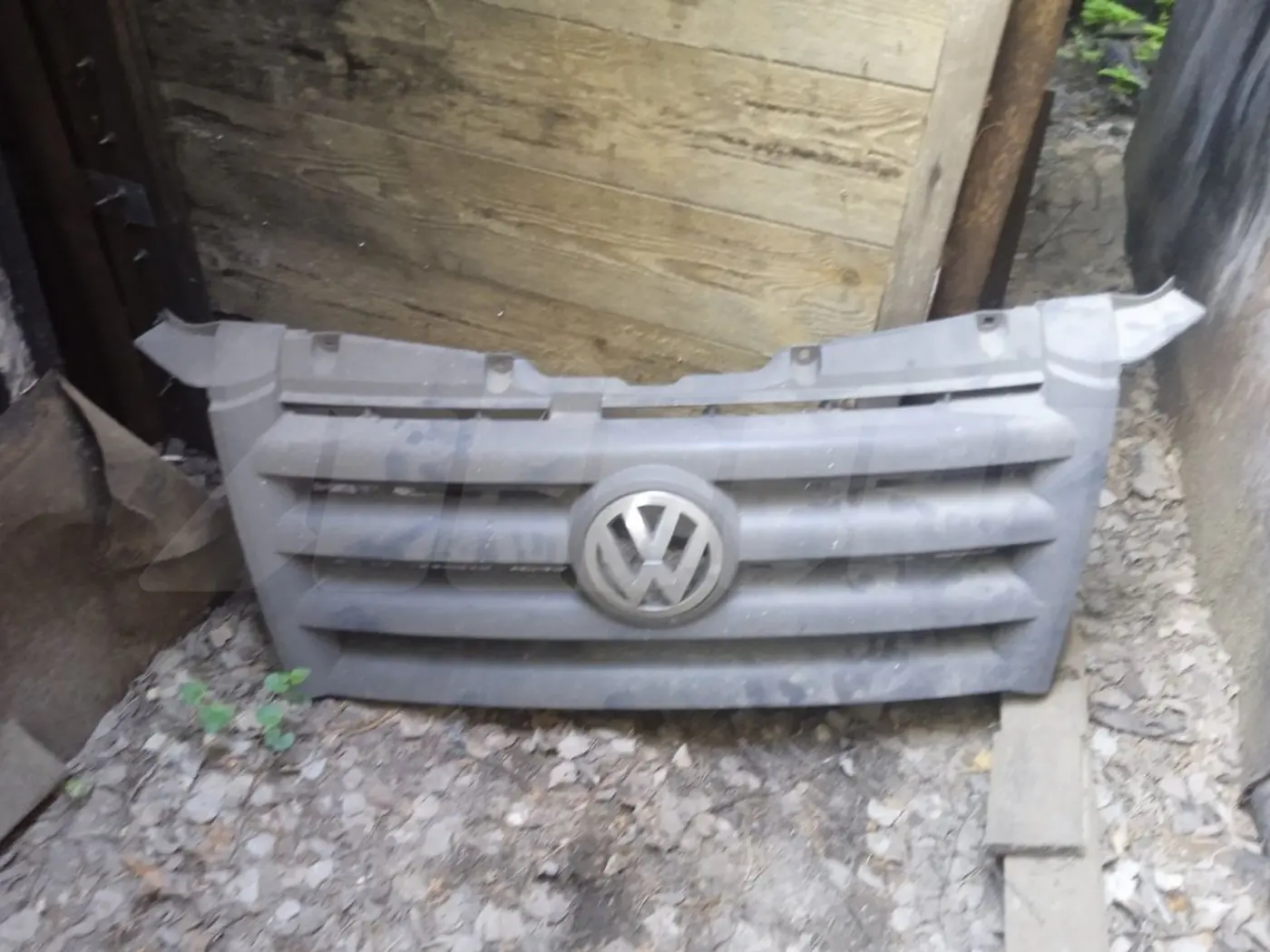 Решетка радиатора к Volkswagen Crafter 2008
