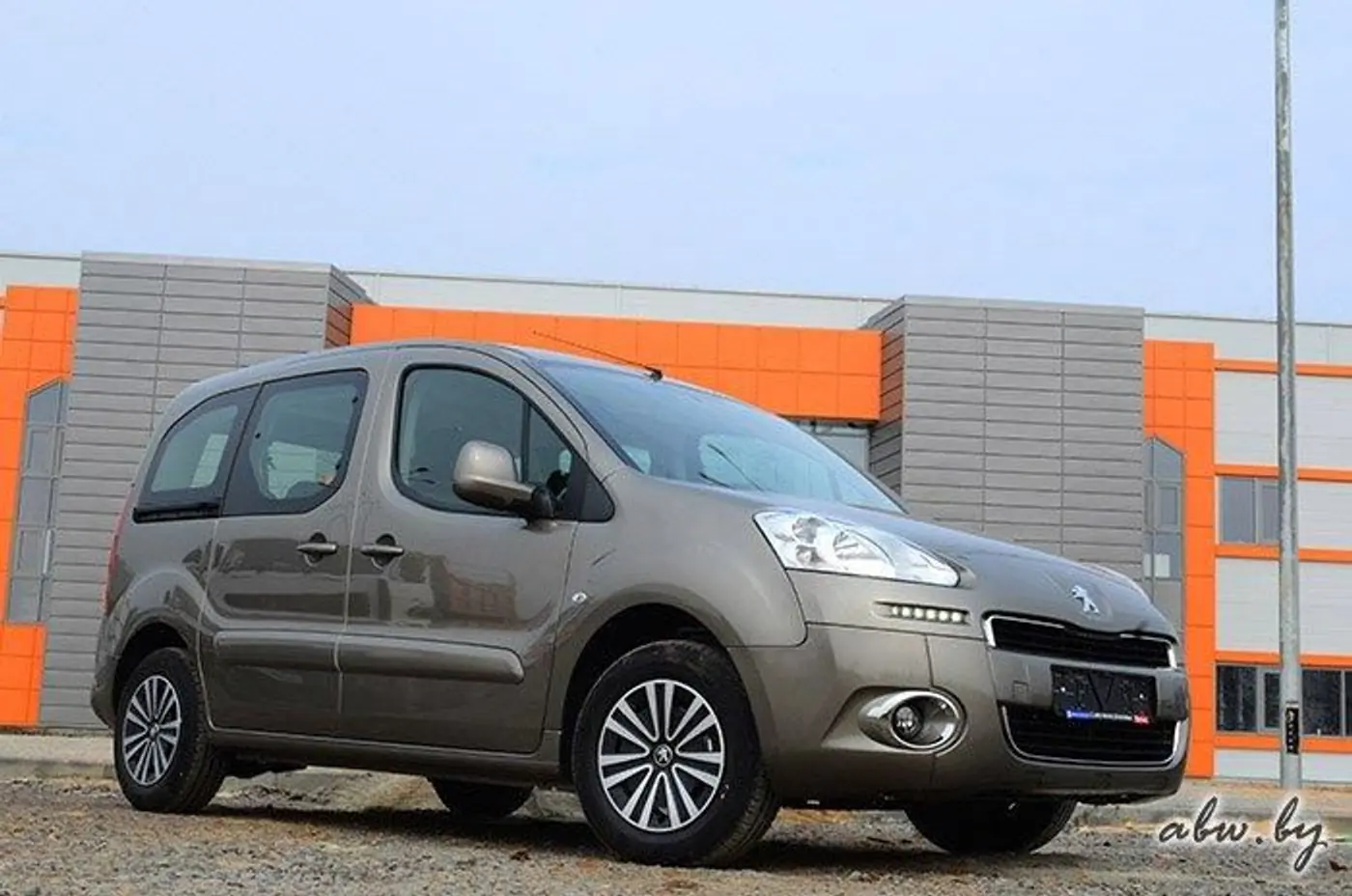 Peugeot Partner Tepee: "белорус"!